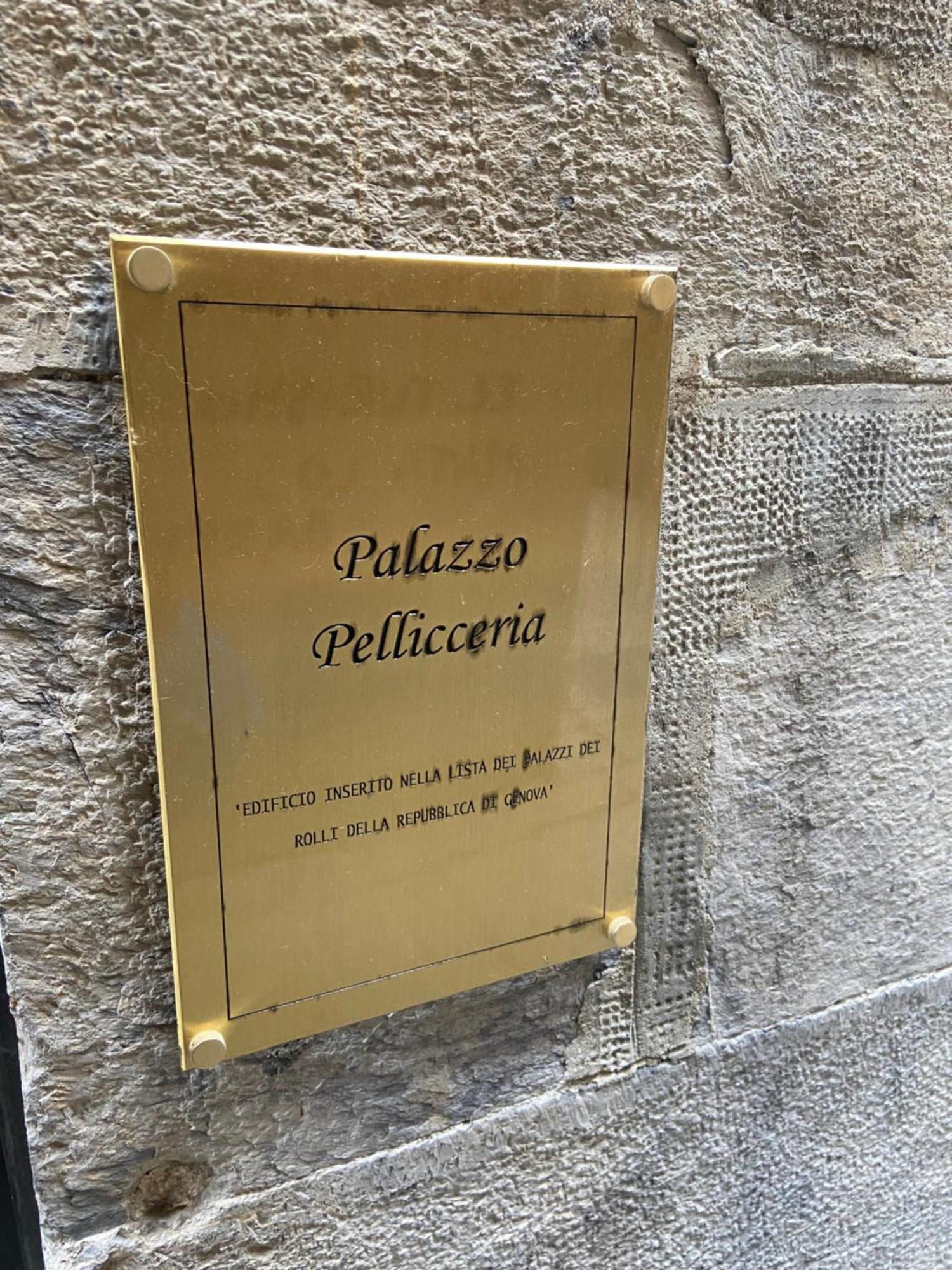 Un Passo Dall'Acquario Dimora Storica In Palazzo Pellicceria, Palestra, Lavanderia Генуя Экстерьер фото